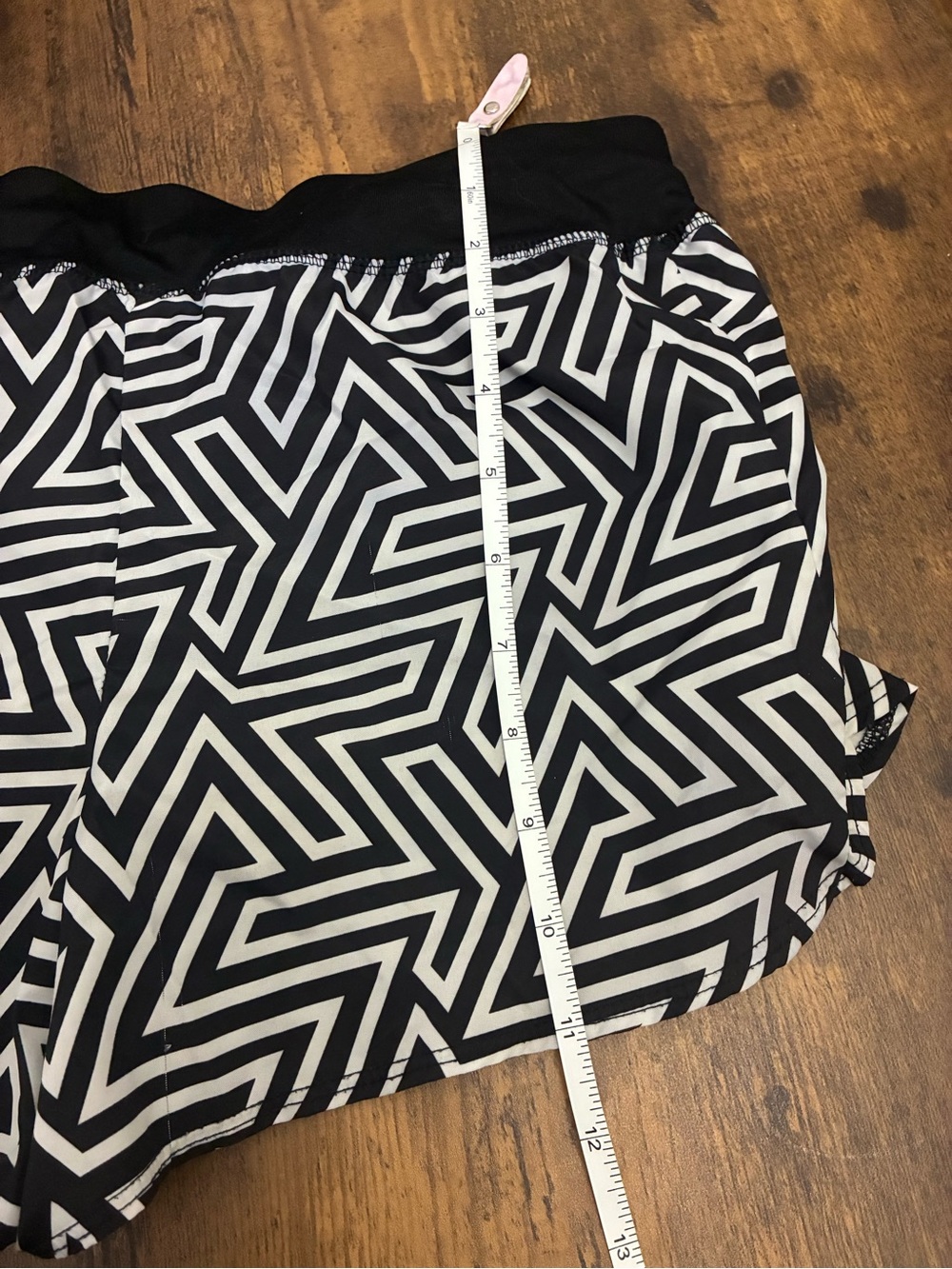 Athletic Works Girl’s Large Geometric Athletic Shorts - Picture 7 of 7
